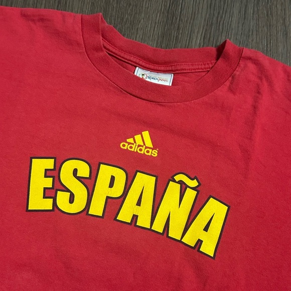 FIFA 2002 Spain Adidas Shirt - Picture 2 of 7